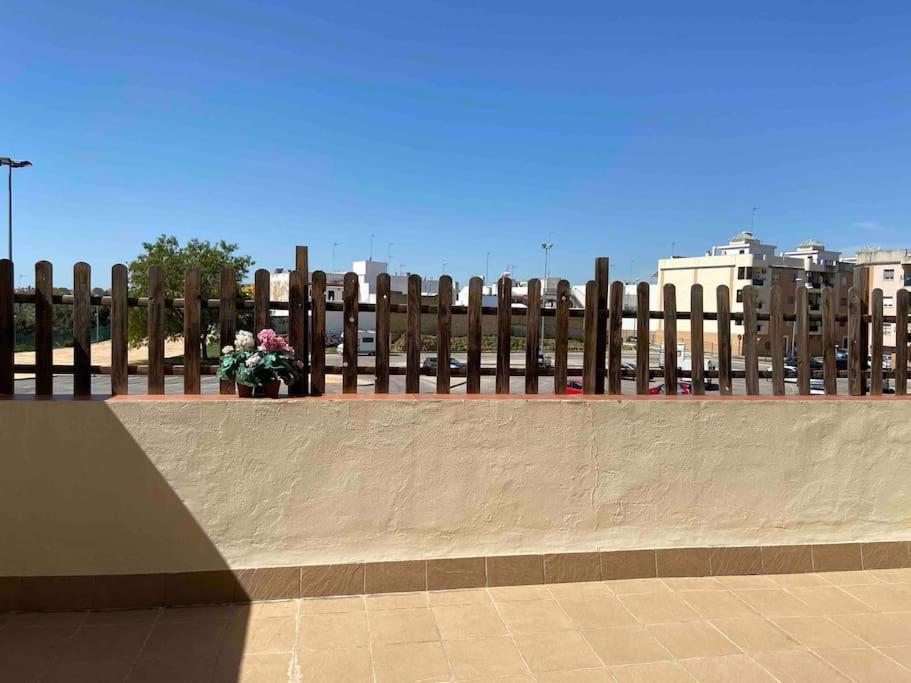 Atico Santa Lucia Terraza Y Parking Gratuitos Apartment Alcalá de Guadaira Exterior photo